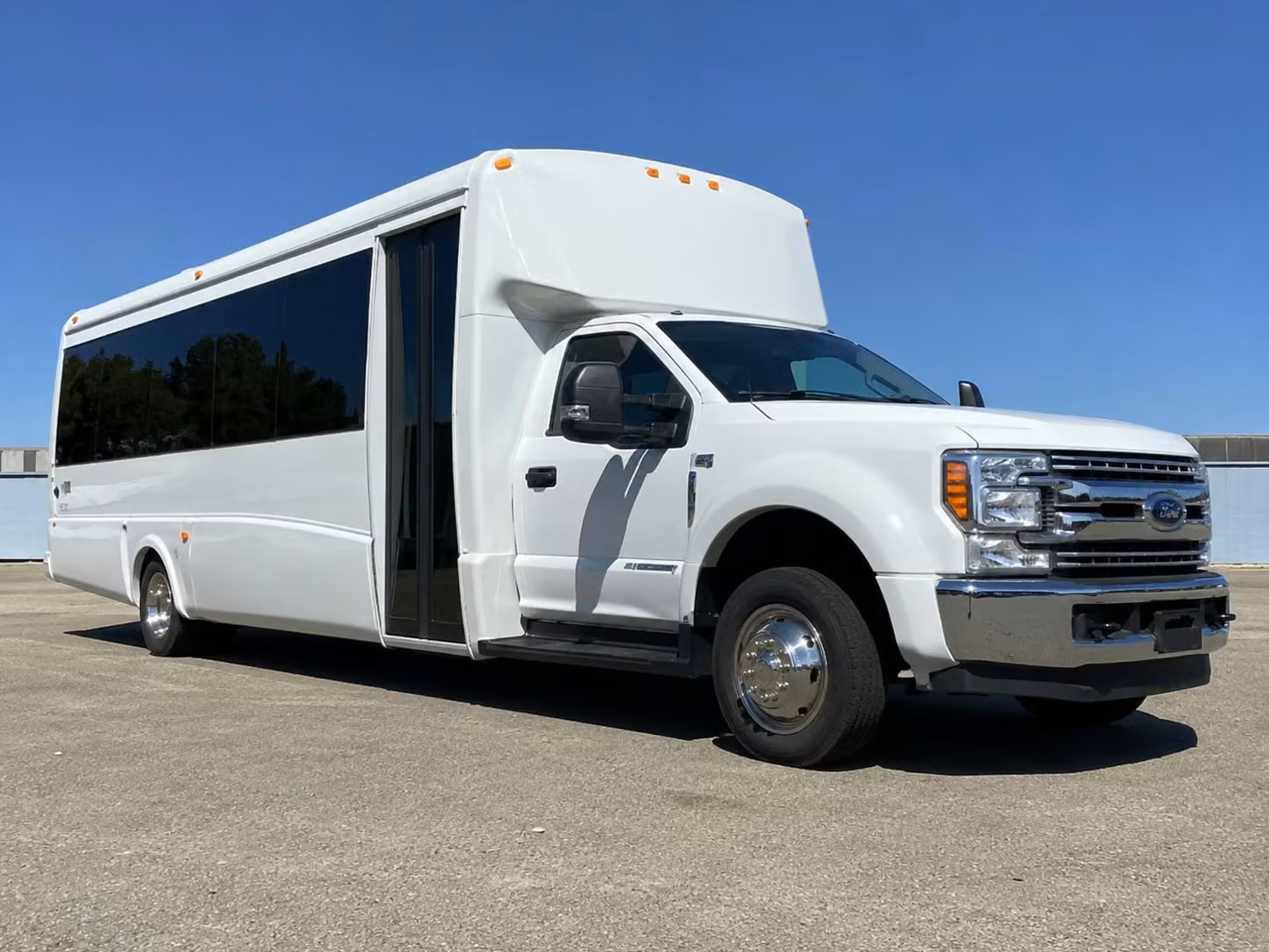 15 passenger minibus